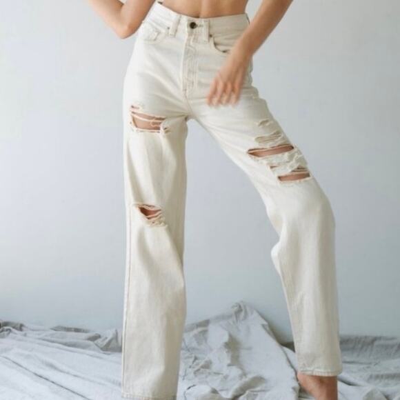 BDG High Rise Baggy Distressed Cream Color Jeans women’s size 28 urban - Picture 1 of 14